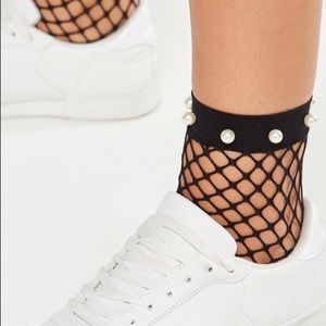 Summer Black Pearl Fishnet ankle socks